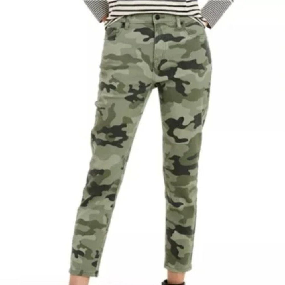 Nili Lotan x Target Camo Print Slim Straight Pants Green Size 8 Ankle Utility